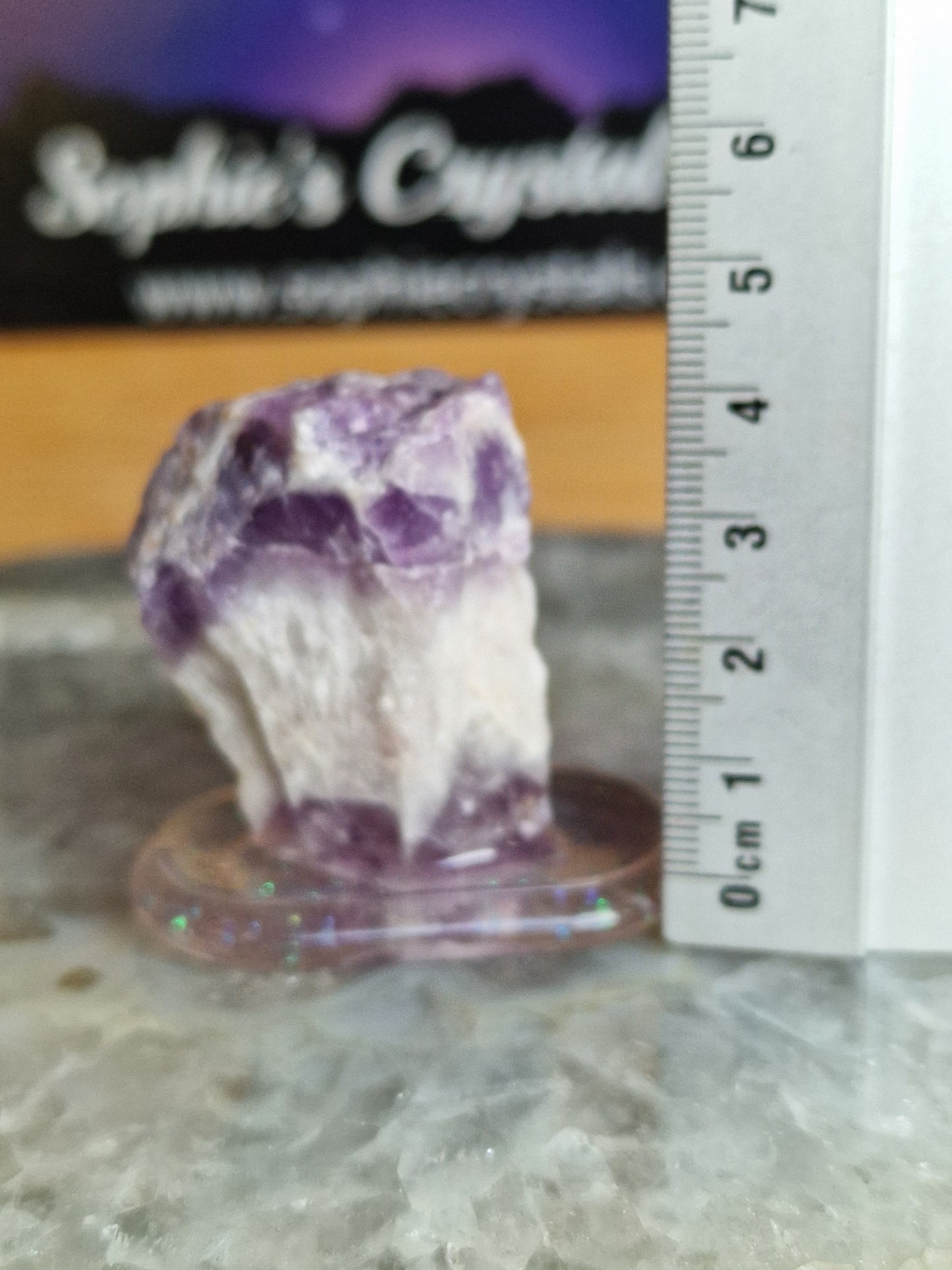 Rå Ametyst på stand