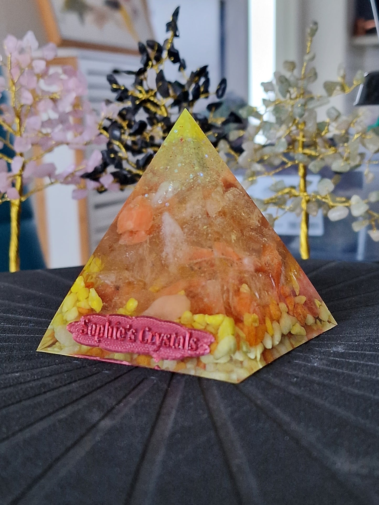 Citrine og Calcite pyramide