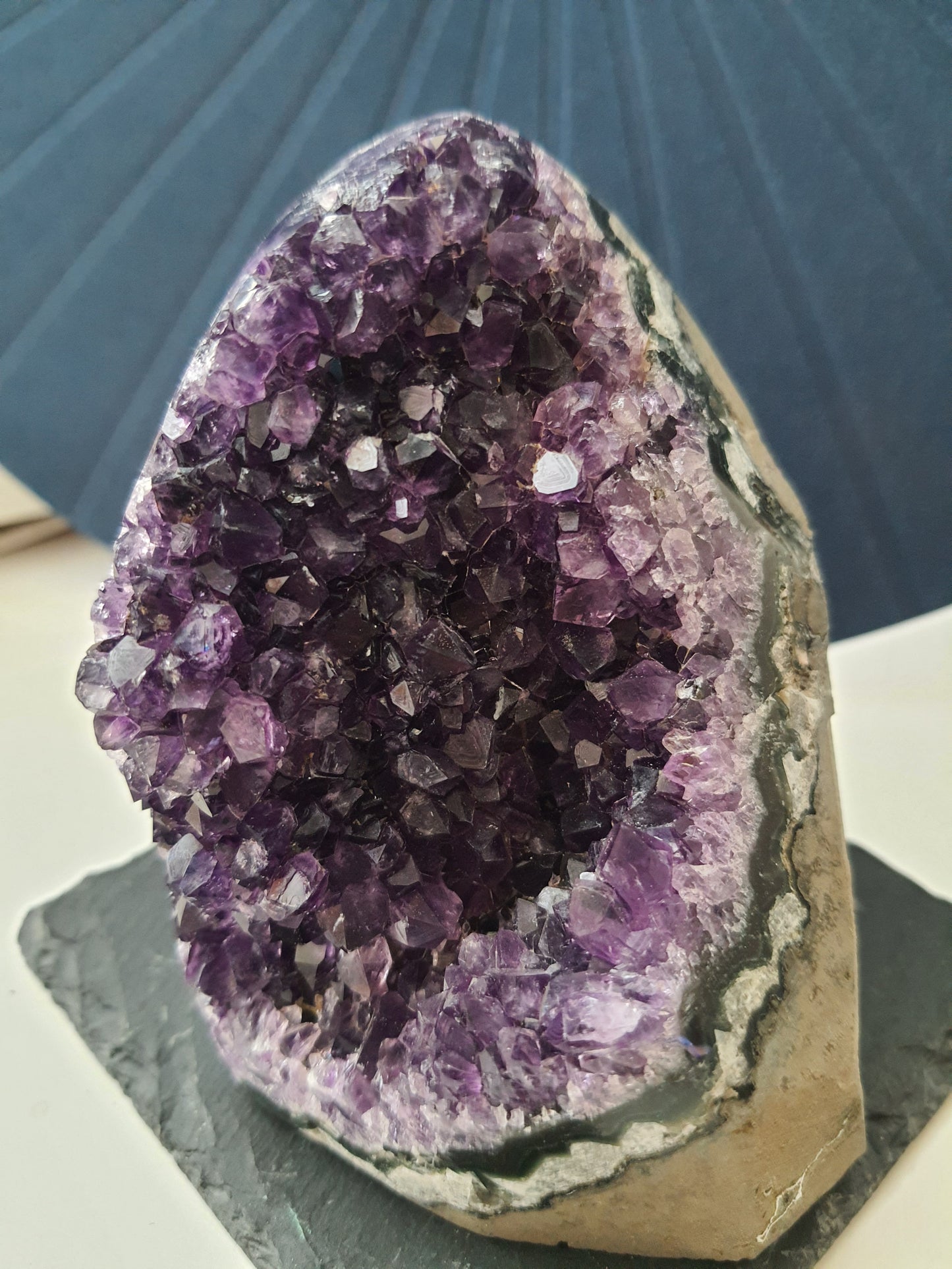 amethyst druse polished 690g