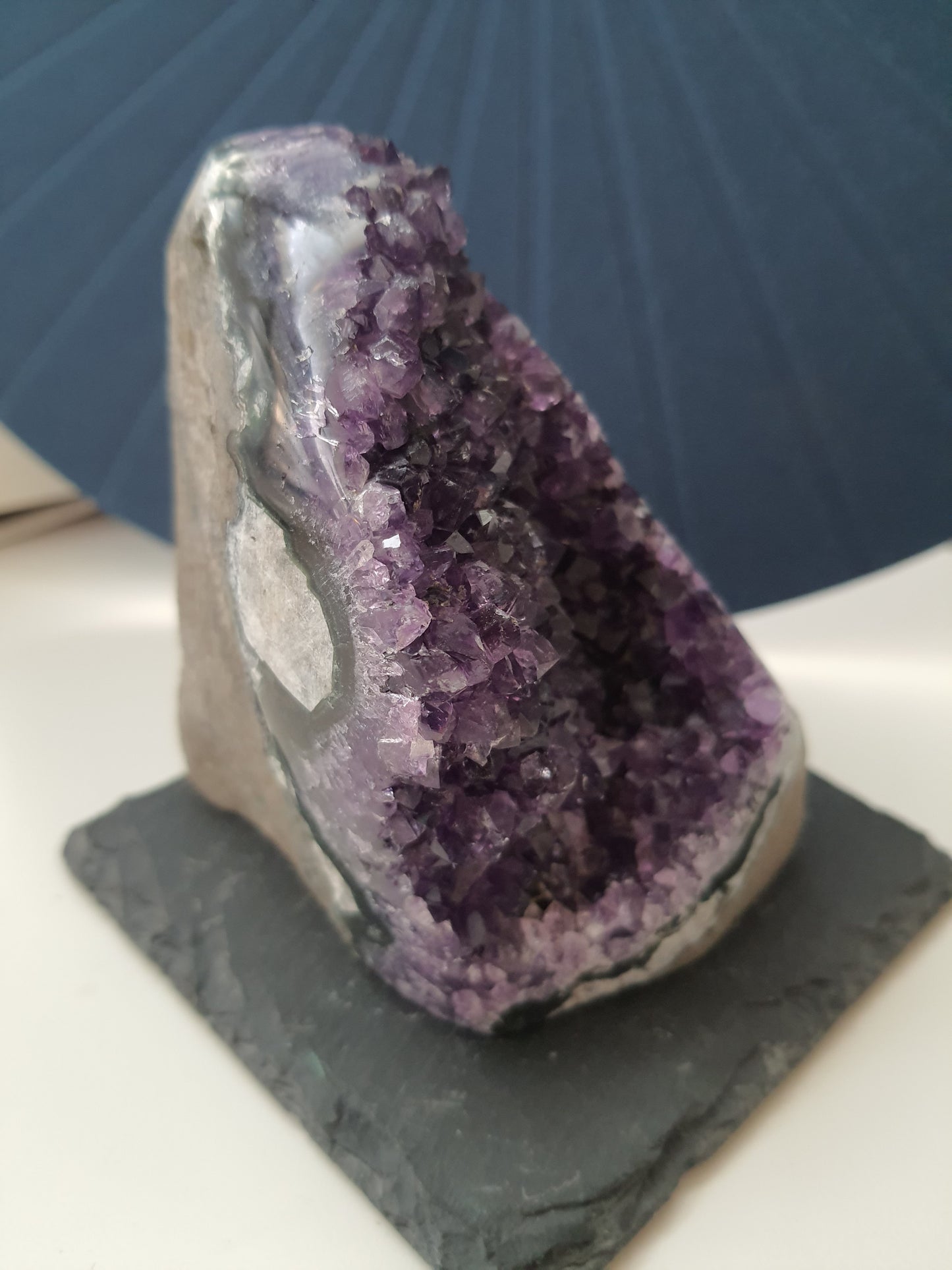 amethyst druse polished 690g