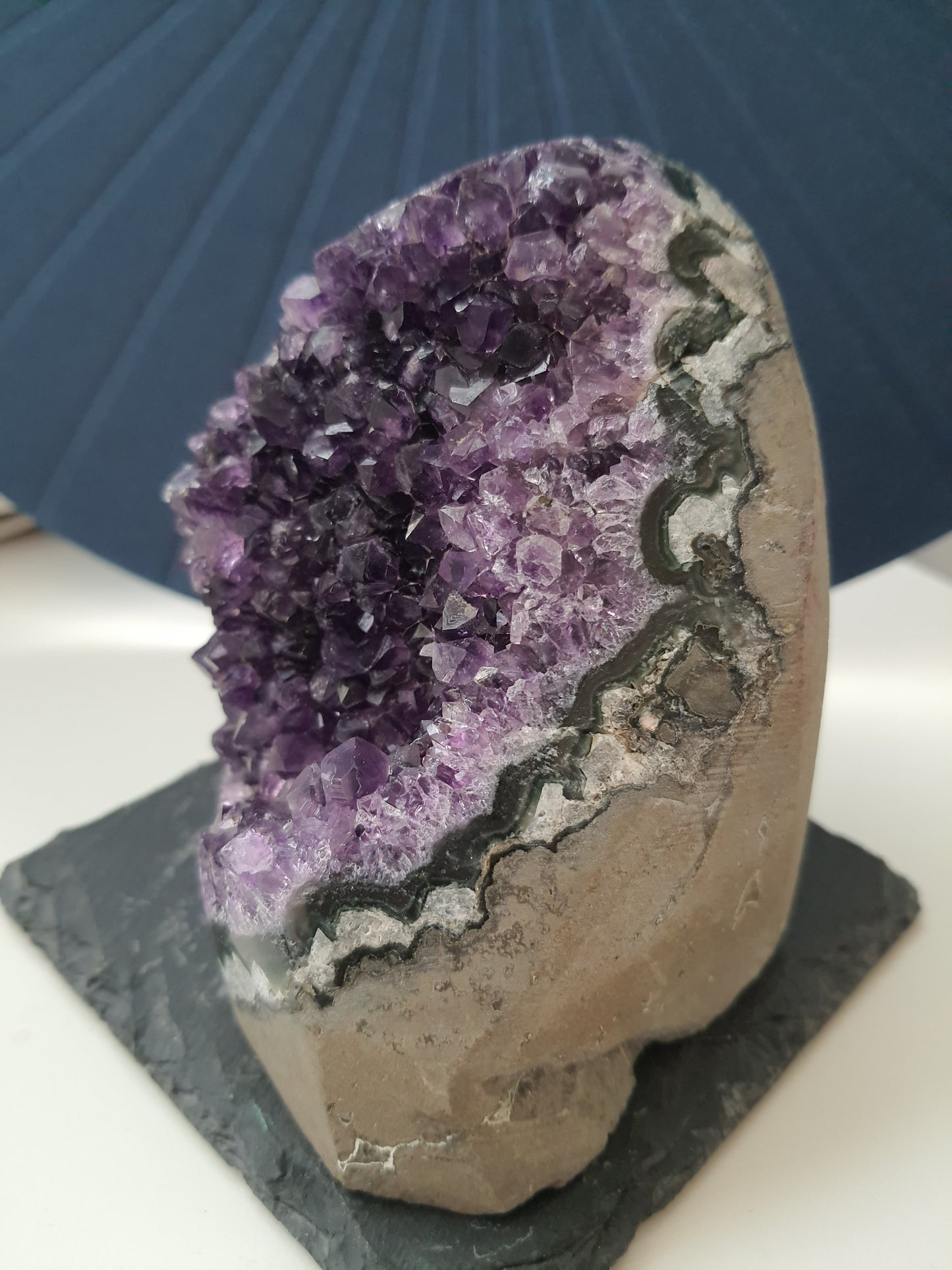 amethyst druse polished 690g